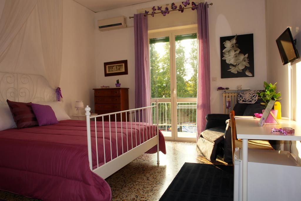Mary'S Home Salerno Pokój zdjęcie