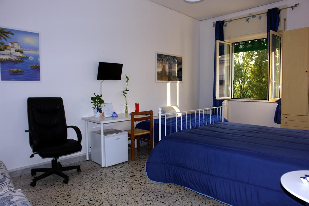 Mary'S Home Salerno Pokój zdjęcie
